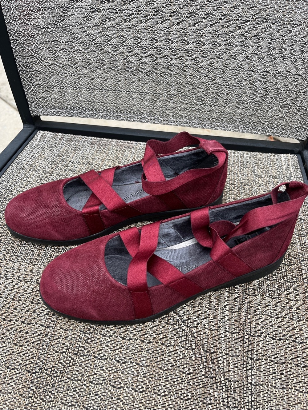 NEW JBU Suede Burgundy Ballet Flats with Crisscross Straps Size 9 - Picture 4 of 11